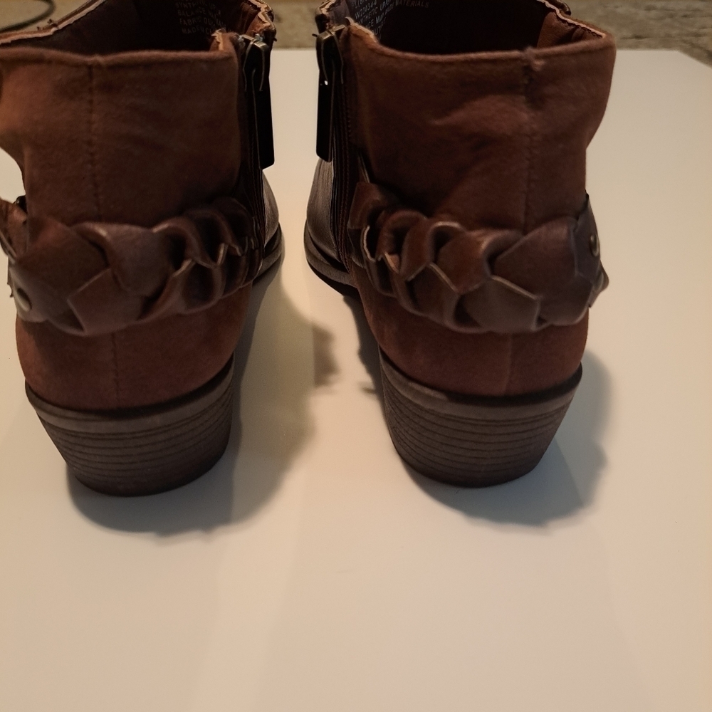 Booties - Picture 3 of 4